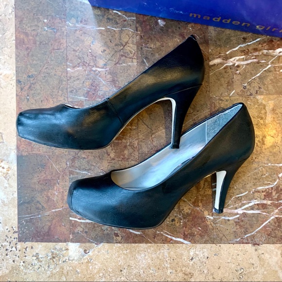 Madden Girl Shoes - Women’s SZ 8.5  MADDEN GIRL Black Leather Heels